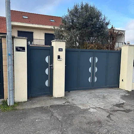 Gasthuis Spacious Massy (Essonne)
